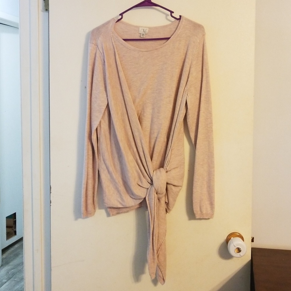 Long sleeve tye shirt